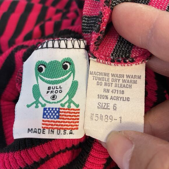 Vintage Bull Frog USA Made Girl Outfit Set Sweater & Pants Sz 6 Black Pink Strip - Picture 2 of 7